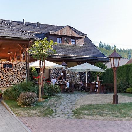 Penzion A Restaurace Stare Casy Horní Bečva Exterior foto