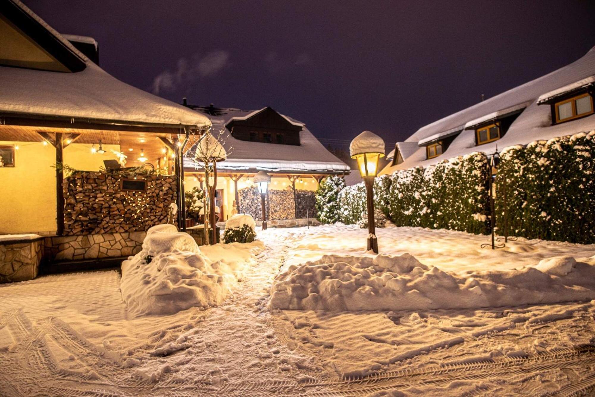 Penzion A Restaurace Stare Casy Hotel Horní Bečva Exterior foto